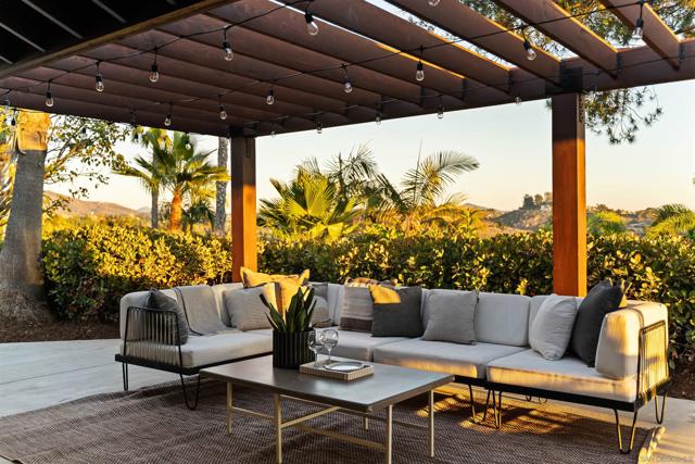 1170 Rancho Encinitas Dr, Encinitas CA: https://media.crmls.org/mediaz/9f31fcde-f6c6-49f4-8c9e-7736a84442eb.jpg