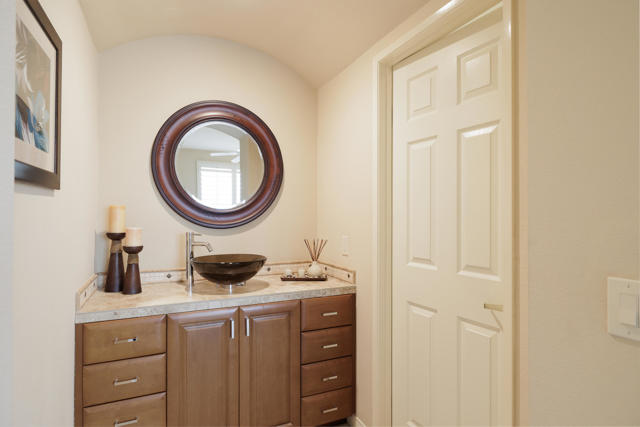 101 Desert Falls Drive, Palm Desert CA: https://media.crmls.org/mediaz/9f321b04-4bbb-4524-8869-ae4a1b1c97ff.jpg