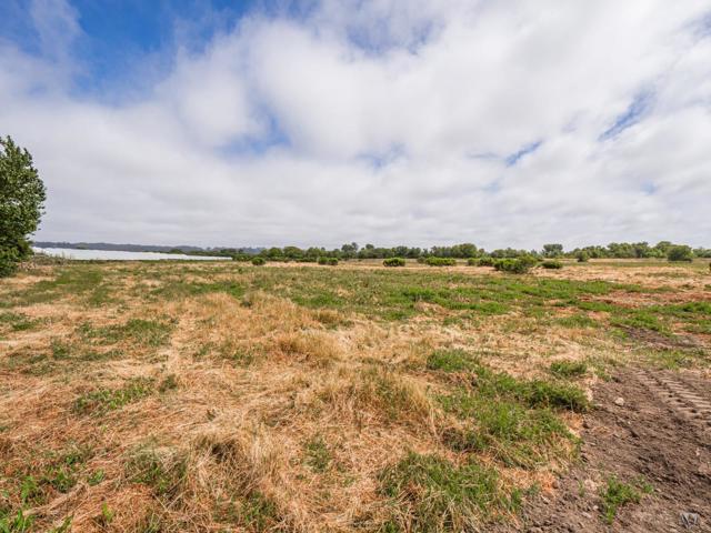 30 Riverside Road, Watsonville CA: https://media.crmls.org/mediaz/9f32fd7a-c85d-4993-a223-bc08e825472b.jpg