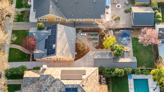847 Willow Glen Way, San Jose CA: https://media.crmls.org/mediaz/9f3327ed-efec-40fa-8942-0a05c08d3eb7.jpg