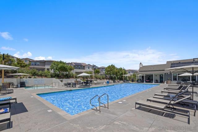 9008 Trailridge Ave, Santee CA: https://media.crmls.org/mediaz/9f33b48c-1abd-4557-b19d-c9c4478b2c84.jpg