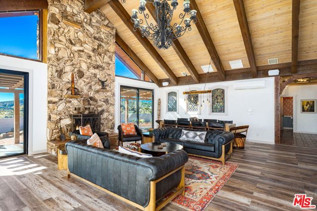 57387 San Juan Road, Yucca Valley CA: https://media.crmls.org/mediaz/9f361c2c-dbc7-47be-a509-798f9a266ab8.jpg