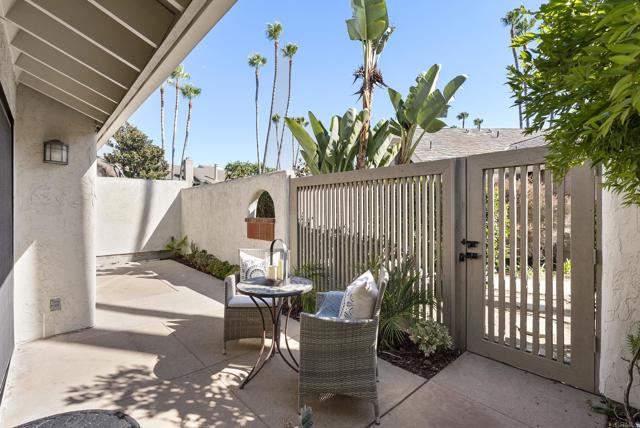 3819 Via Amistosa, Rancho Santa Fe CA: https://media.crmls.org/mediaz/9f36277c-eec7-45cb-aa6c-3688eee54303.jpg