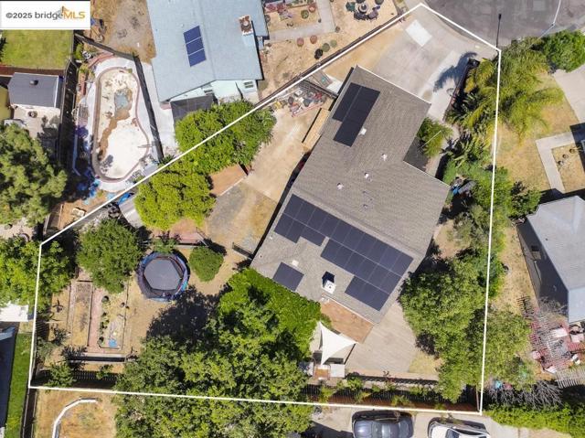 1359 Port Ct, Oakley CA: https://media.crmls.org/mediaz/9f36b1d6-7c00-47d6-acd9-1bd9a99f4849.jpg