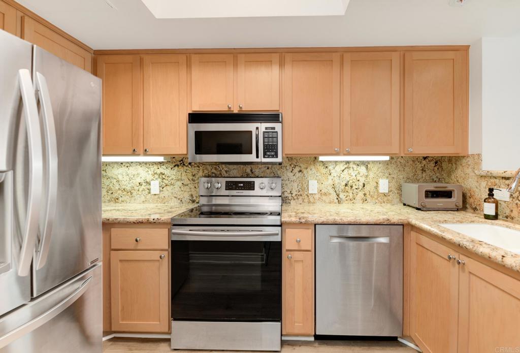 2400 5th Ave - photo 9