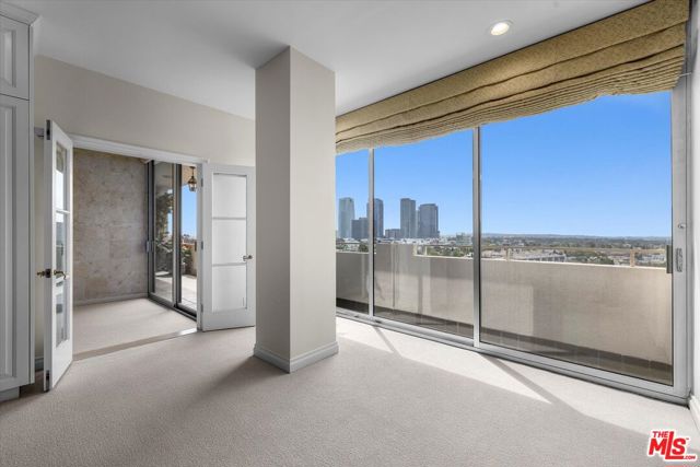1333 S Beverly Glen Boulevard, Los Angeles CA: https://media.crmls.org/mediaz/9f375573-b121-441b-b77c-5f9568646856.jpg