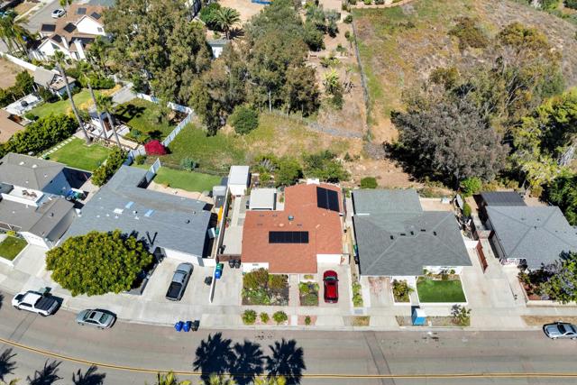 3467 Shawnee Rd, San Diego CA: https://media.crmls.org/mediaz/9f375d9a-f57f-485d-b125-b3a3c48fe691.jpg