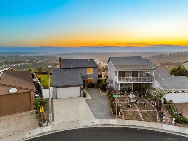 8396 High Winds, San Diego CA: https://media.crmls.org/mediaz/9f382930-38a9-4698-9713-0c414be9949a.jpg