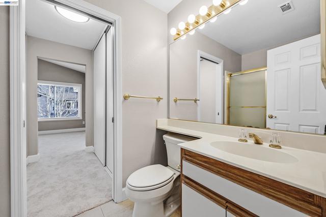 3769 Crow Canyon Rd, San Ramon CA: https://media.crmls.org/mediaz/9f38a386-83f2-4a8d-822f-b8413b6df794.jpg