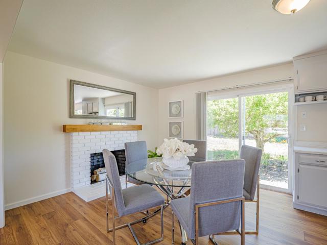 917 Sir Francis Avenue, Capitola CA: https://media.crmls.org/mediaz/9f395ea1-e00d-4f40-8c2f-20335240ab76.jpg