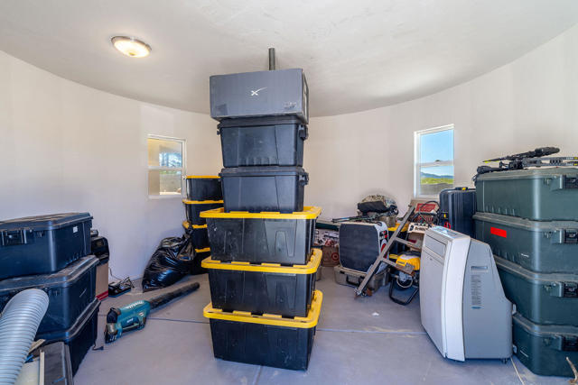 28990 Bonita Vista Road, Mountain Center CA: https://media.crmls.org/mediaz/9f3a4032-3f22-4f9d-bd36-cab617adf490.jpg