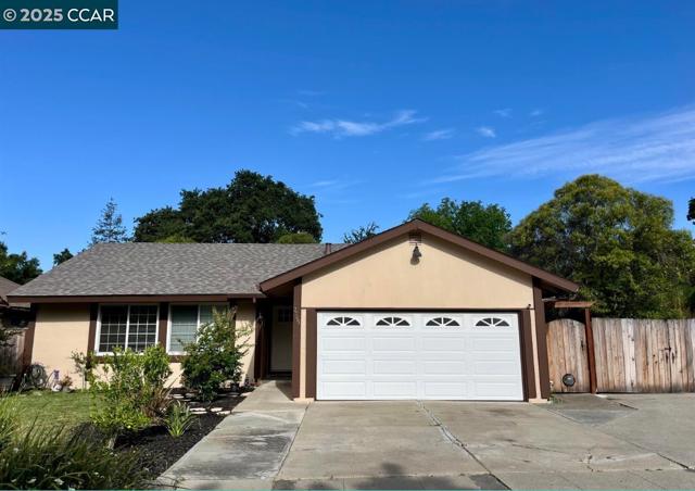 2745 Minert Rd, Concord CA: https://media.crmls.org/mediaz/9f3a8c58-425a-45de-9375-ae72d2587279.jpg
