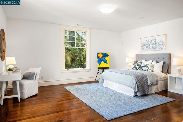 25 Crocker Ave, Piedmont CA: https://media.crmls.org/mediaz/9f3ae01d-efdc-42ca-9df8-121e90c82e5e.jpg