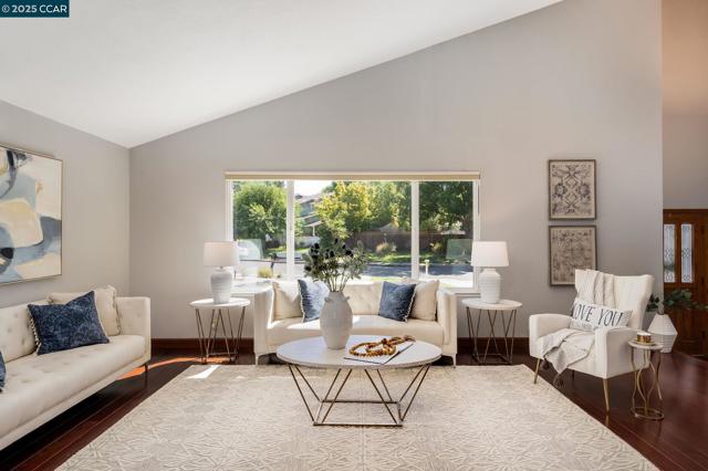 169 Larkwood Cir, Danville CA: https://media.crmls.org/mediaz/9f3b5e72-ff50-4223-9857-57c7d73e8ef5.jpg