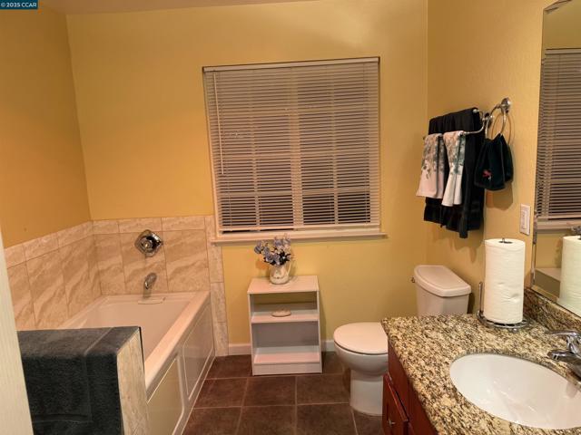 5459 Louisiana Dr, Concord CA: https://media.crmls.org/mediaz/9f3cb3cd-c055-429f-ae66-61edf3dfb9fc.jpg