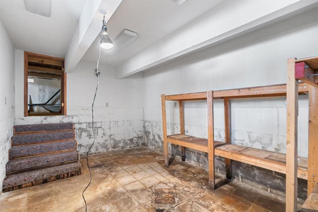 719 Marsolan Ave, Solana Beach CA: https://media.crmls.org/mediaz/9f3ce0a3-4249-4982-8f49-21ed90127251.jpg