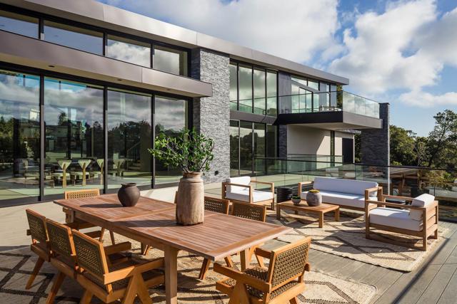 20 Pine Court, Hillsborough CA: https://media.crmls.org/mediaz/9f3d052e-6638-441a-998f-761b176817ea.jpg