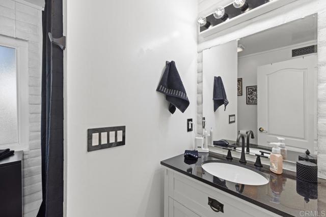 Detail Gallery Image 26 of 40 For 9739 Carta Ln, El Cajon,  CA 92021 - 5 Beds | 4 Baths