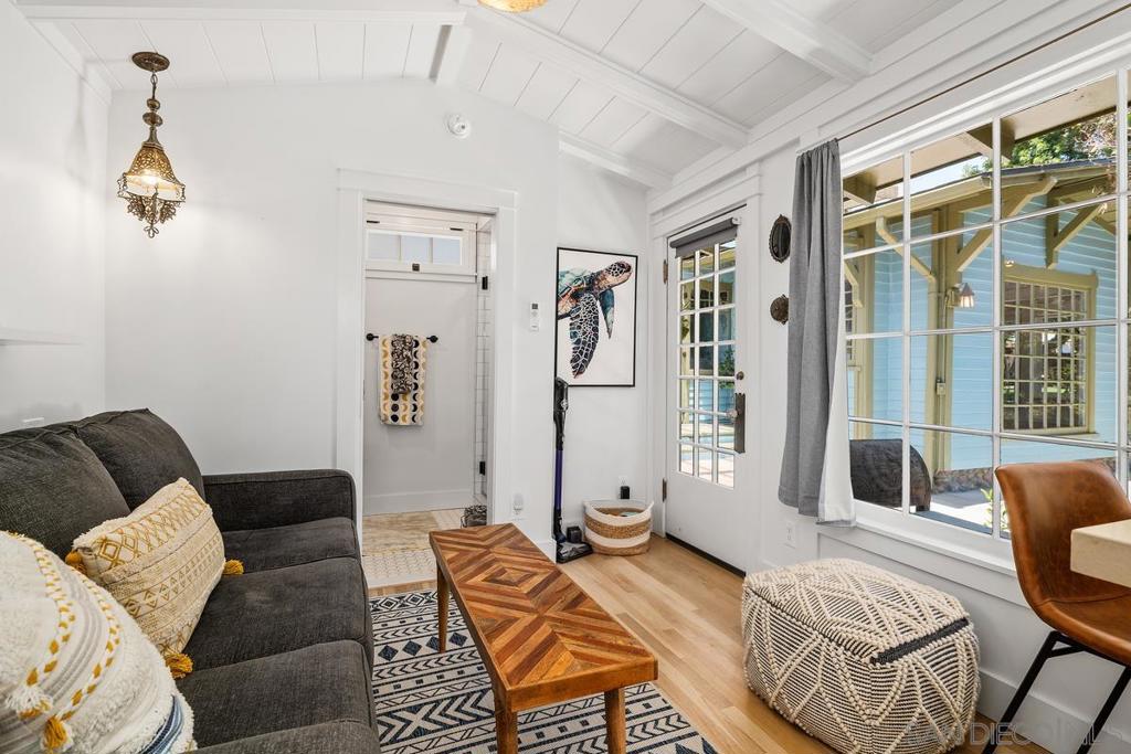 MLS #250038045SD image #17