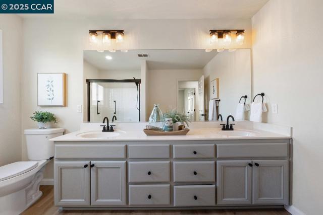 4107 Wheat Ct, Tracy CA: https://media.crmls.org/mediaz/9f4022dd-0c2e-4ad6-a015-bae39d485aa7.jpg