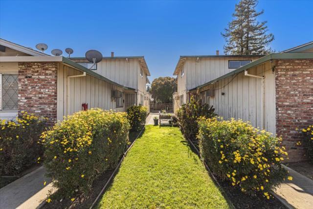 1220 Juniper Drive, Gilroy CA: https://media.crmls.org/mediaz/9f402ac4-8da1-44cb-a62d-d79c480e997f.jpg