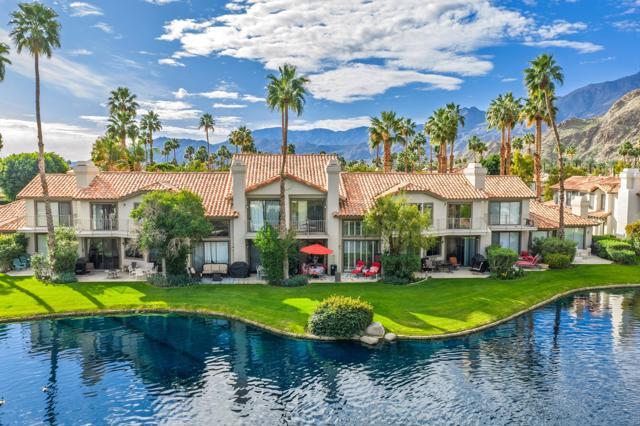 79798 Olympia, La Quinta CA: https://media.crmls.org/mediaz/9f40c9ce-a88f-4493-96cb-3ea299720c8f.jpg