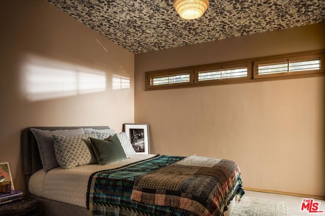 8466 Brier Drive, Los Angeles CA: https://media.crmls.org/mediaz/9f40d74c-edec-47fc-856d-44c4b65e48e9.jpg