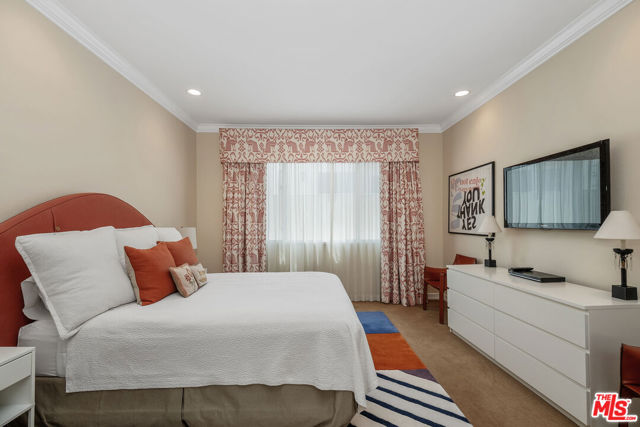 100 S Wetherly Drive, Los Angeles CA: https://media.crmls.org/mediaz/9f42028d-aaeb-4a8f-8c55-b628f27f2010.jpg