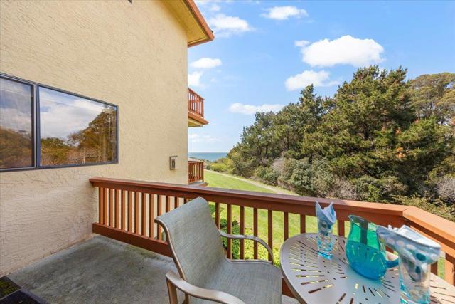 29 Seascape Resort Drive, Aptos CA: https://media.crmls.org/mediaz/9f420425-893c-461f-bfc7-50890746857c.jpg
