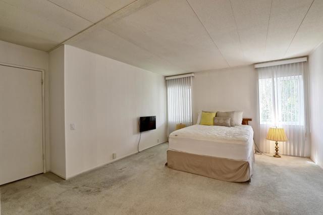 56 Creekside Drive, Morgan Hill CA: https://media.crmls.org/mediaz/9f4277ac-2441-4272-bb9a-d4c80401556a.jpg