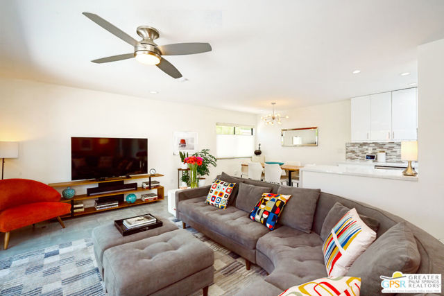 468 N Greenhouse Way, Palm Springs CA: https://media.crmls.org/mediaz/9f42ed2f-dfa8-4dc3-95cf-d58f847d8e79.jpg
