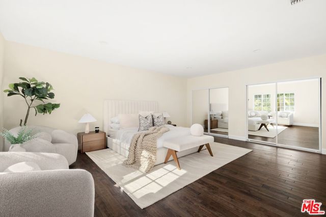 22910 Collins Street, Woodland Hills CA: https://media.crmls.org/mediaz/9f432fc0-363b-4a50-b43c-b1f7066445cd.jpg