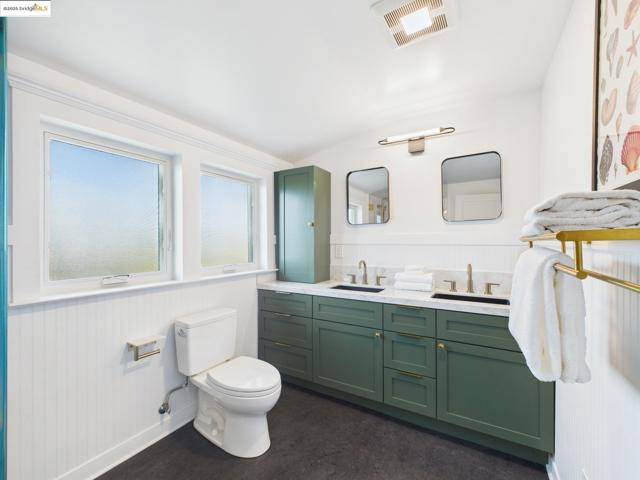 2602 Adeline St, Oakland CA: https://media.crmls.org/mediaz/9f4483f5-cc5a-4434-9c99-ace54b352a51.jpg