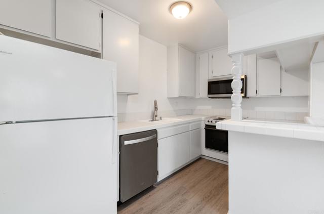 Detail Gallery Image 14 of 34 For 6765 Alvarado Rd #10,  San Diego,  CA 92120 - 2 Beds | 2 Baths