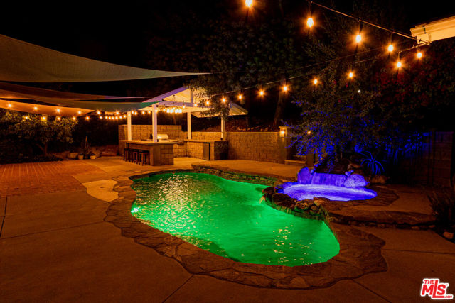 8510 Capistrano Avenue, West Hills CA: https://media.crmls.org/mediaz/9f46205f-7abc-41a5-b0ef-b26743acc7ed.jpg