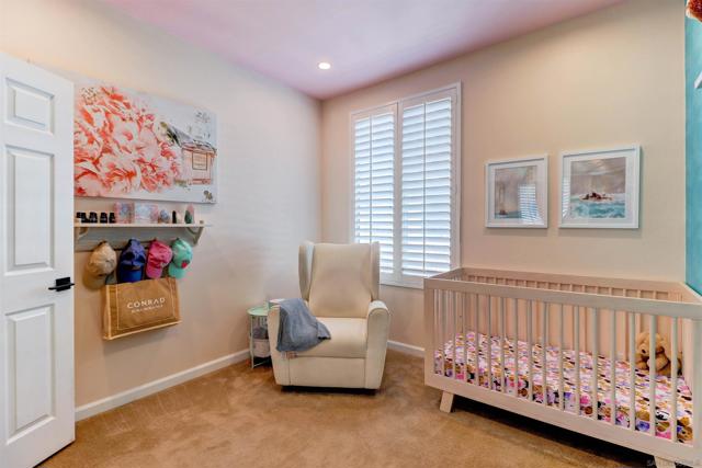 946 Camino De La Reina, San Diego CA: https://media.crmls.org/mediaz/9f46680d-4f5c-4510-b6cd-1ace429ea17e.jpg