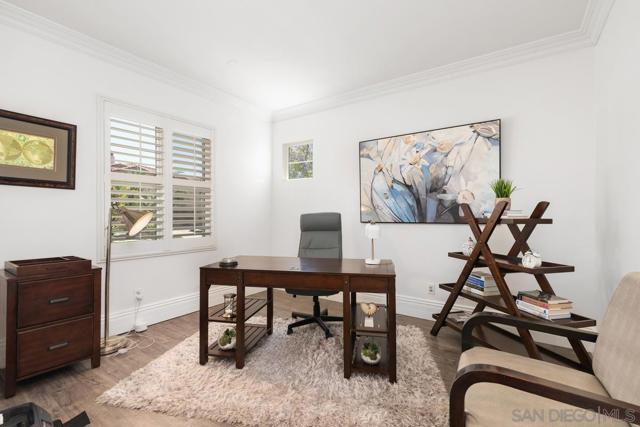 10237 Paseo De Linda, San Diego CA: https://media.crmls.org/mediaz/9f476612-8785-4f5d-98e7-685e480a9484.jpg