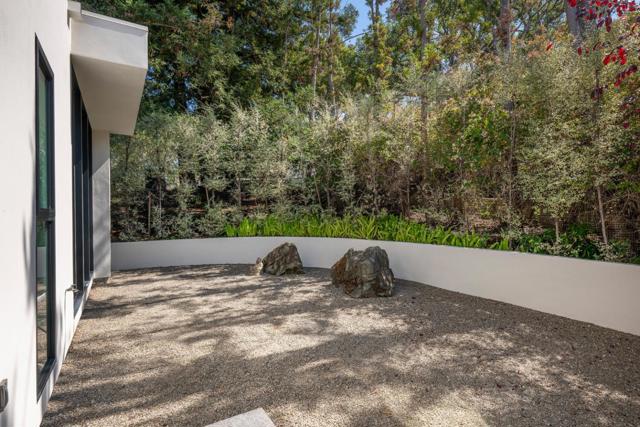 5 Drayton Road, Hillsborough CA: https://media.crmls.org/mediaz/9f47fa4d-d84a-4a02-8ecd-7f57213f0ac5.jpg