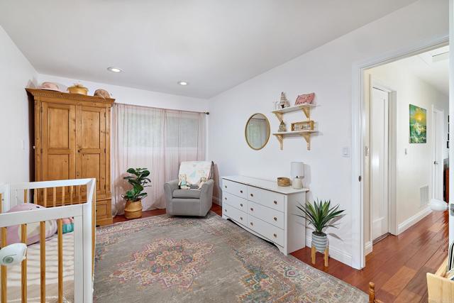 2615 Ginger Way, Escondido CA: https://media.crmls.org/mediaz/9f48c775-c287-47a1-8dbb-7647cbe88501.jpg