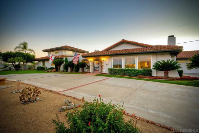 2064 Santa Margarita Dr., Fallbrook CA: https://media.crmls.org/mediaz/9f48f685-c3ae-426c-a9fa-f642788507bc.jpg