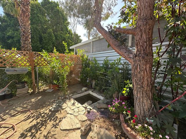 15 Lazy B Drive, Palm Desert CA: https://media.crmls.org/mediaz/9f494a48-2cb1-444e-970a-caa0613935ec.jpg