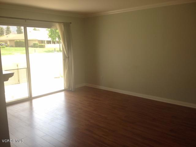 Detail Gallery Image 7 of 17 For 7208 Village 7, Camarillo,  CA 93012 - 2 Beds | 2 Baths