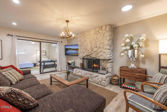 Detail Gallery Image 8 of 24 For 851 Pine Knot Ave, Big Bear Lake,  CA 92315 - 3 Beds | 2 Baths