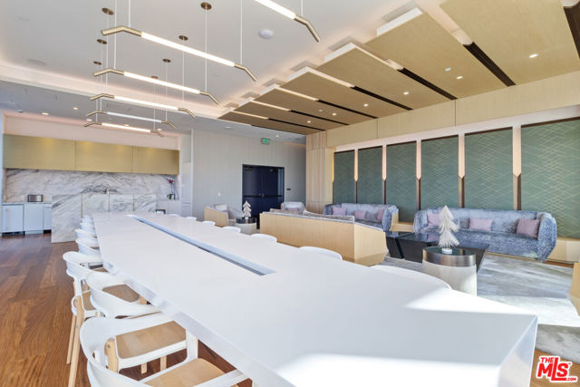 889 Francisco, Los Angeles CA: https://media.crmls.org/mediaz/9f4b00e1-05fe-4d05-960c-64de79894a35.jpg