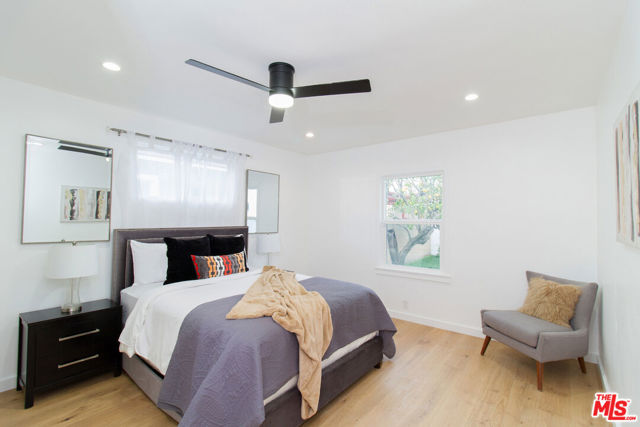 4068 Sutro Avenue photo 13