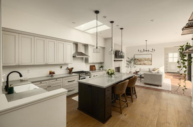 1011 Devonshire Drive, San Diego CA: https://media.crmls.org/mediaz/9f4b6ca2-46a6-436c-956c-402e103a534b.jpg