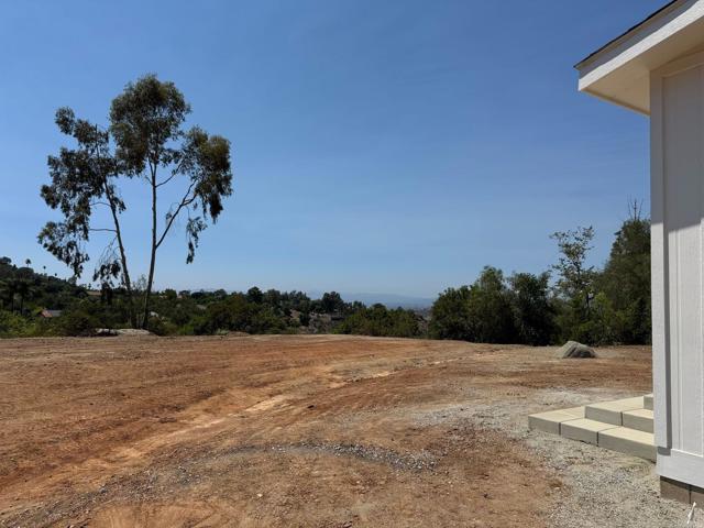 28676 Mountain Lilac Road, Escondido CA: https://media.crmls.org/mediaz/9f4b9da5-dadf-4311-af15-8a71c838f90d.jpg