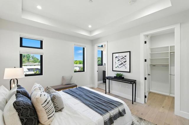 500 Walnut Street, San Carlos CA: https://media.crmls.org/mediaz/9f4bf88d-3cb6-41d3-8213-83ca7608151e.jpg