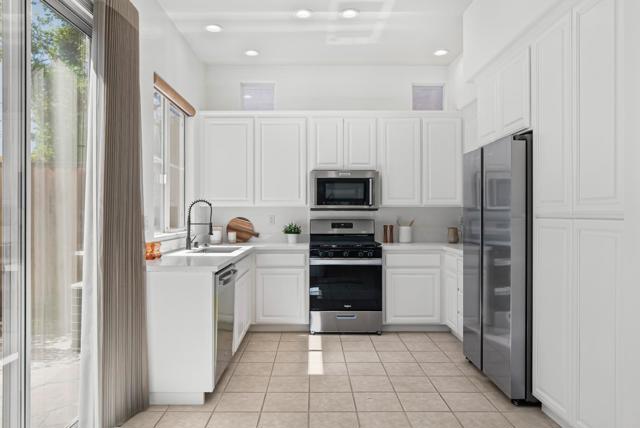 427 Nicholas Drive, Mountain View CA: https://media.crmls.org/mediaz/9f4c9f8a-fff5-420b-ab7e-0a1b7db12fe0.jpg