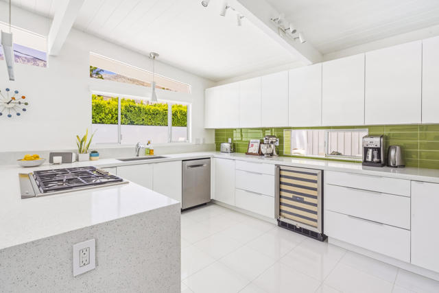 1877 S Navajo Drive, Palm Springs, CA 92264